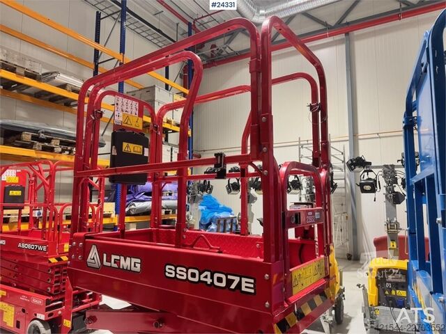 Saxlift  LCMG SS0407E Scissor Lift – only 49 hours!