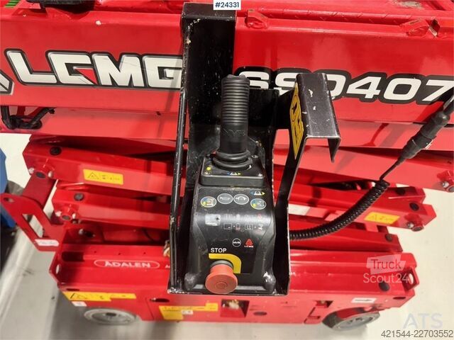 Saxlift  LCMG SS0407E Scissor Lift – only 49 hours!