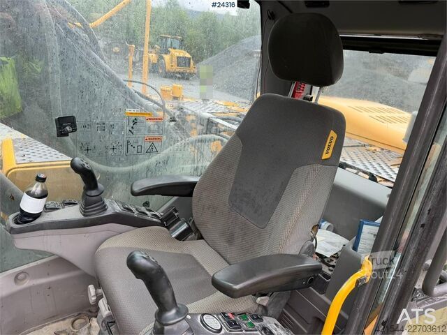 Crawler excavator Volvo EC240CL excavator with a tooth bucket