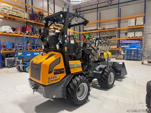 Nakladalnik GiANT G2200 Wheel Loader w/ Pallet Forks and 2 Buckets –