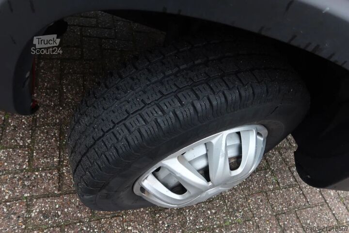 Kølet/frosset transport Iveco Daily 70 Daily 70 C 21 Hi-Matic Meat Hooks! Vle...