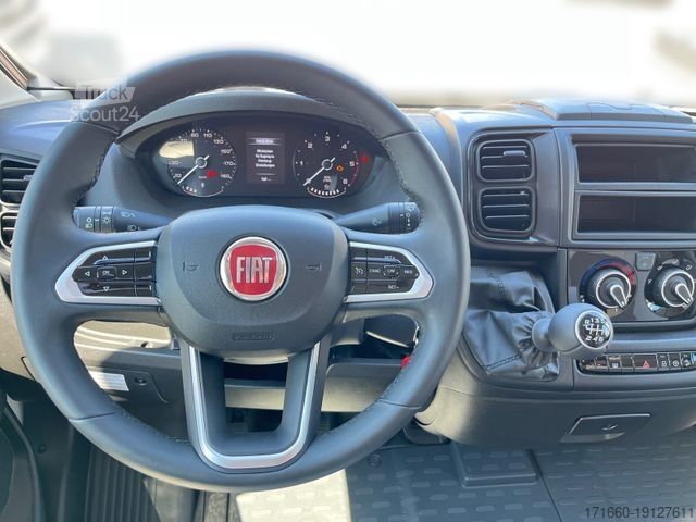 Ημιενσωματωμένο αυτοκινούμενο τροχόσπιτο BÜRSTNER Lyseo TD 594