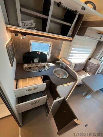 Ημιενσωματωμένο αυτοκινούμενο τροχόσπιτο BÜRSTNER Lyseo TD 594