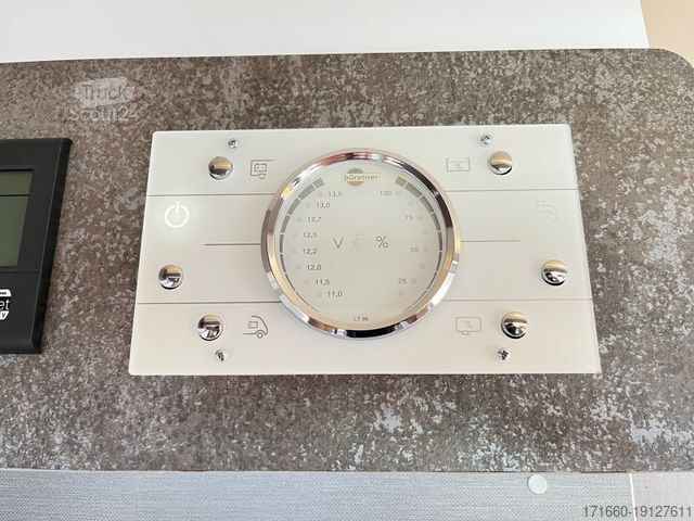 Ημιενσωματωμένο αυτοκινούμενο τροχόσπιτο BÜRSTNER Lyseo TD 594