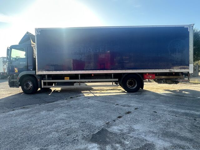 Camioncino MAN TGM 16.250 EURO 6 16T FURGON