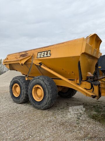 Pelle sur pneus BELL B25E