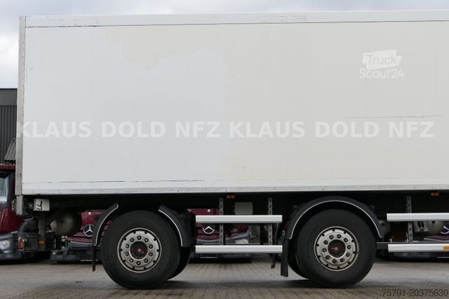 Hladilna polprikolica  French-Hoch FHS 30T Kühlkoffer Lenkachse Rolltor