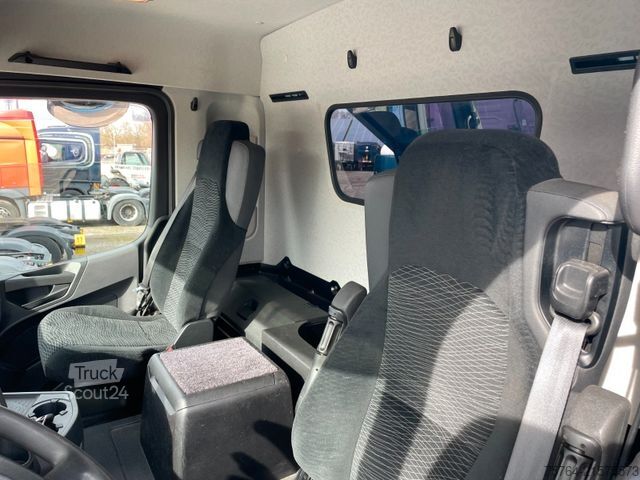 Camión volquete trilateral MERCEDES-BENZ 2643 Arocs/Meiller Kipper/Bordmatik/6x6H/1.Hand