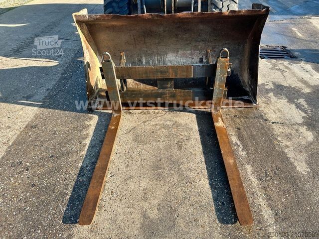 Chargeuse sur pneus VOLVO L30B-Z/x Radlader inkl. Schaufel & Palettengabel