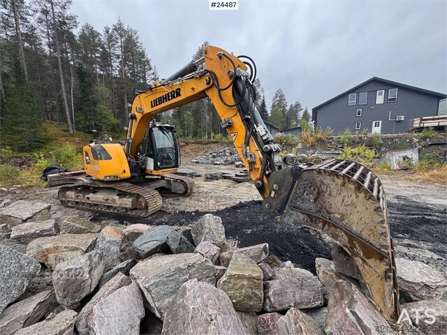 Beltegraver Liebherr R920 K LC Tracked Excavator – 2 Buckets, Tilt & Le