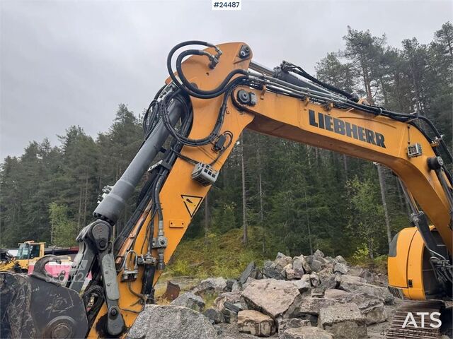 Beltegraver Liebherr R920 K LC Tracked Excavator – 2 Buckets, Tilt & Le