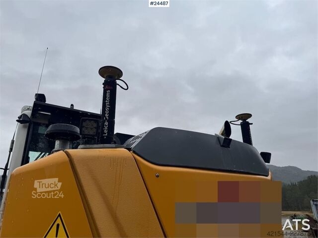 Beltegraver Liebherr R920 K LC Tracked Excavator – 2 Buckets, Tilt & Le