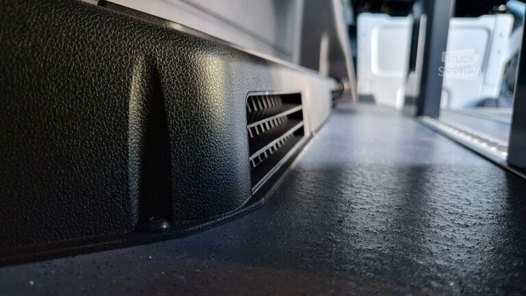 Minibuss MERCEDES-BENZ 8 x 517 Sprinter Lord Light  22 SS Aktionspreis
