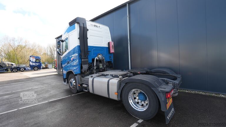 Gevaarlijke stoffen Volvo FH 420 ADR Globetrotter with COMPRESSOR