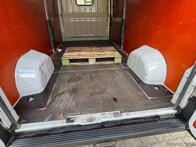 Slēgtais furgons FIAT Ducato Maxi 35 180 L4H2 *Automatik*