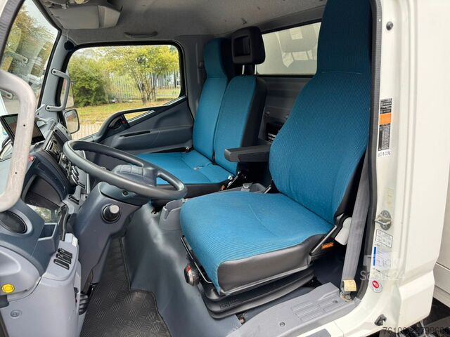 Фургон (грузовой автомобиль) FUSO Canter 7C15 Koffer mit Ladebordwand