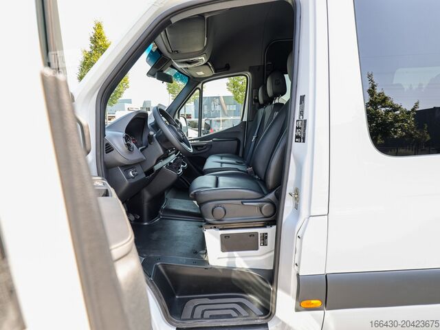 Kleinbus Mercedes-Benz Sprinter 317 CDI Tourer L2H2 (3-3-3) AHK Kame