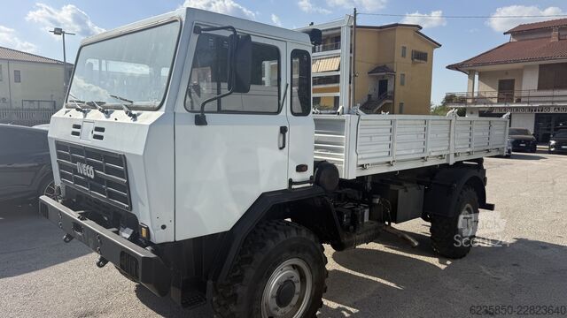 тристранен самосвален ван Iveco ACM 90 4X4