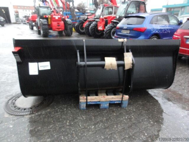 Gaffeltruck Manitou Leichtgut Schaufel CBR 1500 ccm