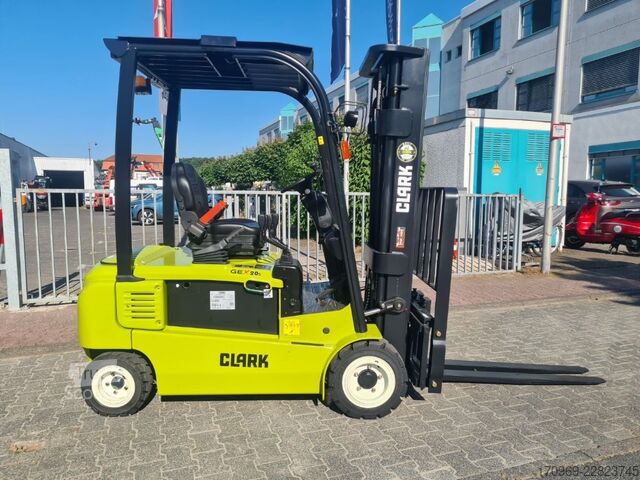 Priekšējās iekrāvēja autoiekrāvējs Clark GEX 20