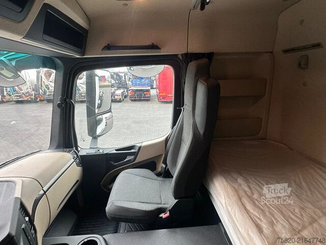 Standaard-SZM Mercedes-Benz Arocs 4052 AS 6X6 HEAVY DUTY PRIME MOVERS NEW 4...