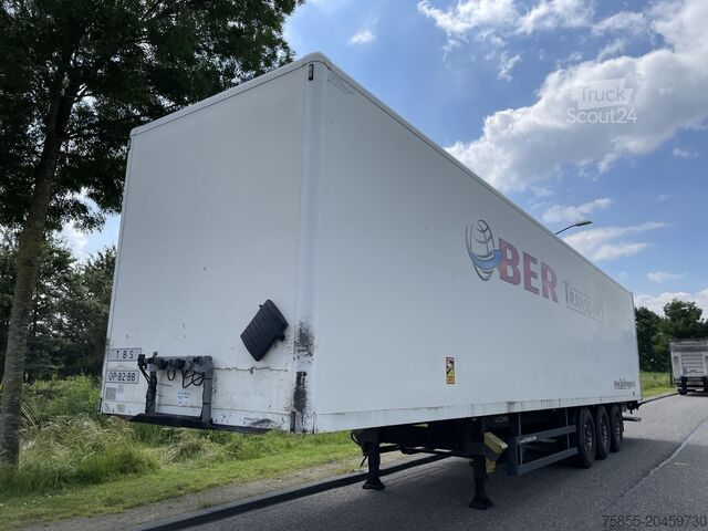 Koffert Spier SGL390 Closed Box / Discbrakes / NL Trailer