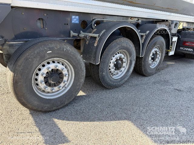 Semirremolque volquete Kässbohrer Tipper Steel half pipe body 27m³