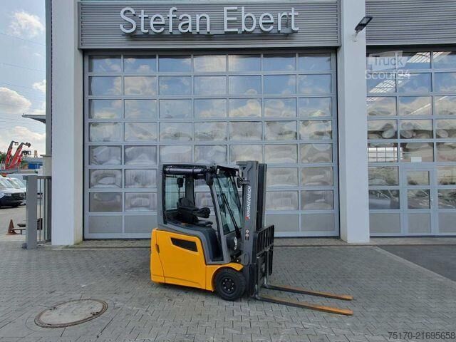 Gaffeltruck Jungheinrich EFG 215 / Triplex: 4.25m! / SS / nur 2.184h!