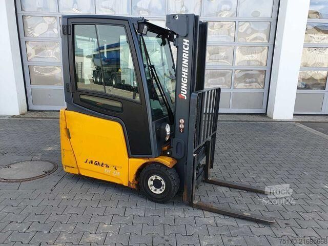 Gaffeltruck Jungheinrich EFG 215 / Triplex: 4.35m! / SS / nur 2.054h!