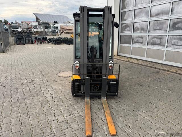 Gabelstapler Jungheinrich EFG 215 / Triplex: 4.25m! / SS / 4.168h / 2024