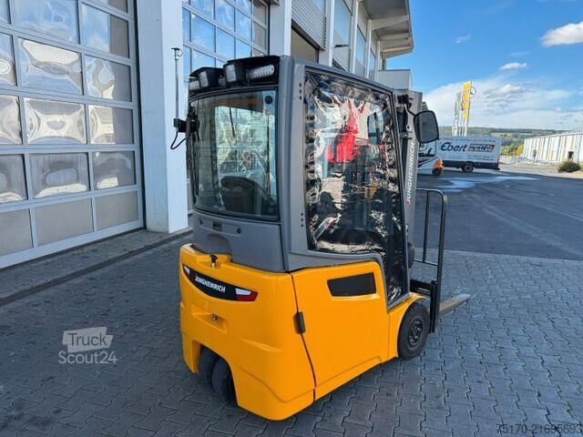 Gabelstapler Jungheinrich EFG 215 / Triplex: 4.25m! / SS / nur 2.865h!