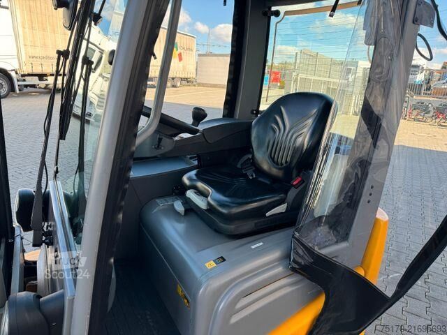 Gabelstapler Jungheinrich EFG 215 / Triplex: 4.25m! / SS / nur 2.865h!