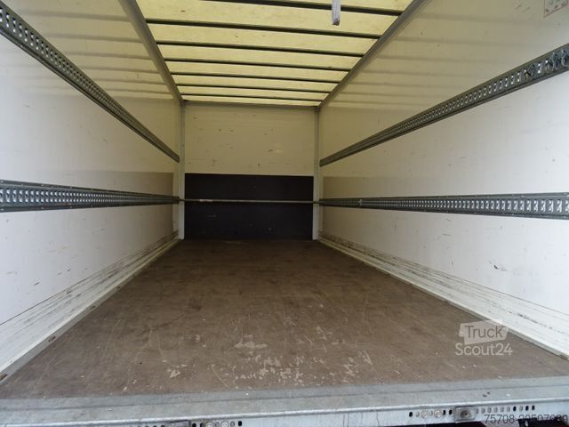 Furgoneta caja MERCEDES-BENZ 821 Atego*5,9m*LBW*Klima*B/L*3 Sitze*Original km