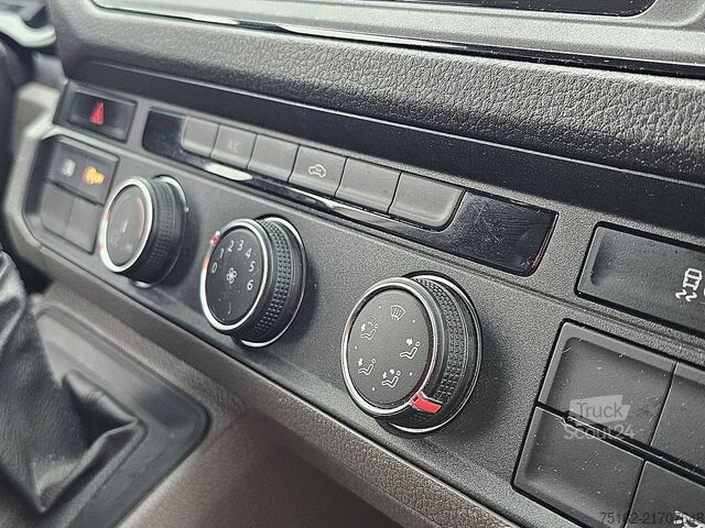 عربة ستيشن واغن ذات سقف مرتفع VOLKSWAGEN CRAFTER 35 2.0 L3H3 140Pk Automaat!