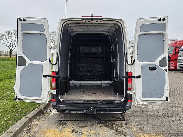 عربة ستيشن واغن ذات سقف مرتفع VOLKSWAGEN CRAFTER 35 2.0 L3H3 140Pk Automaat!