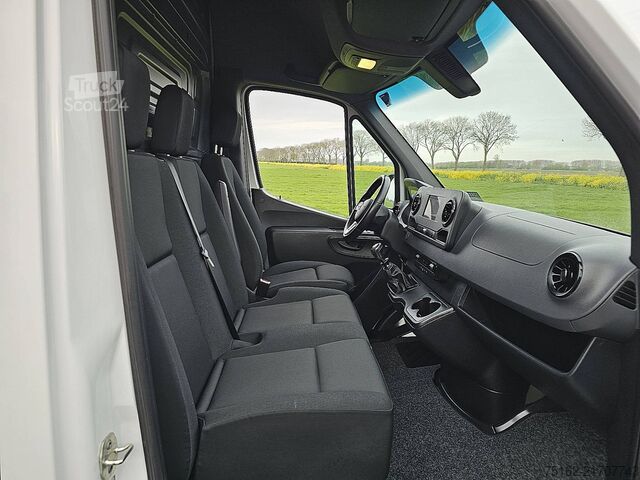 Комби с висок покрив MERCEDES-BENZ SPRINTER 316 L3H2 Mbux Euro6 AC!