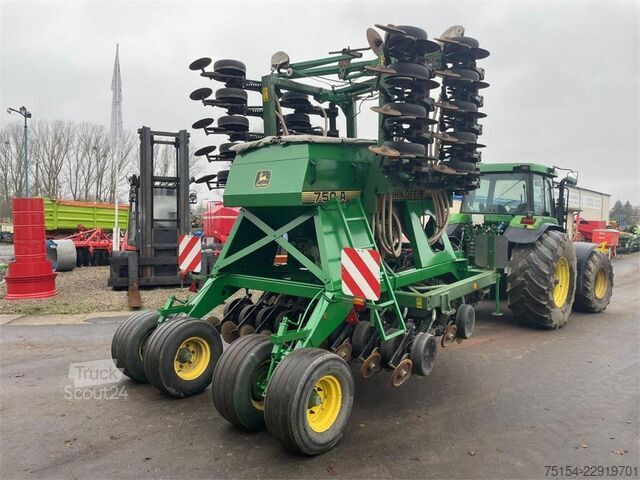 Presný sejací stroj John Deere 750A 6m inkl. Werkstattdurchsicht