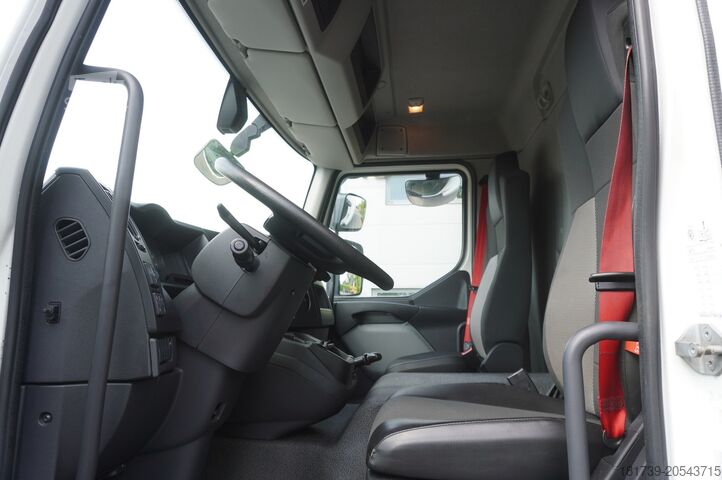 Šaldytuvas su kablio mechanizmu Renault D13 / 90 tho km !!! / Meat hooks