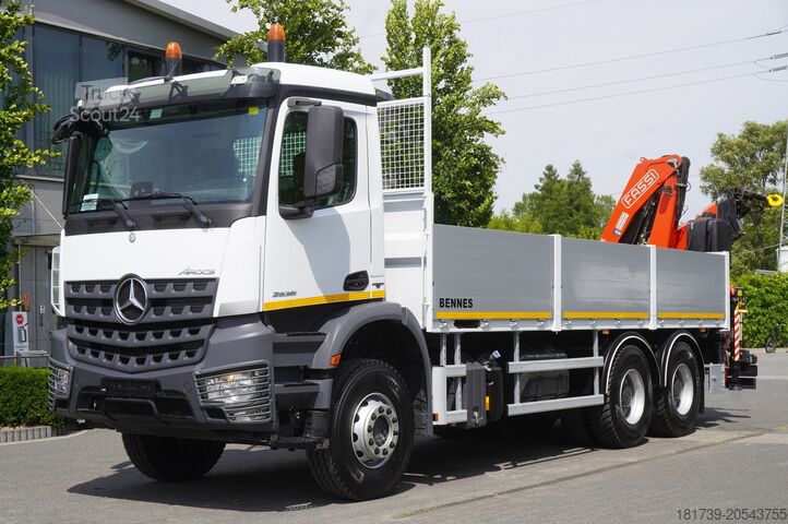 Broadside cu HDS Mercedes-Benz Arocs 2633 flatbed truck / Crane FASSI