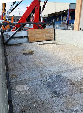 Sabit kasalı kamyon Iveco 