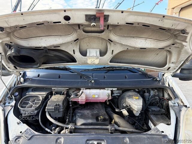 Sabit kasalı kamyon Iveco 