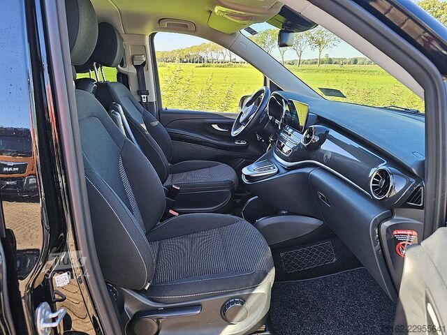 Transport de personnes MERCEDES-BENZ EQV 300 ExtraLang L3 8 Persoons 2x Elektrische ...