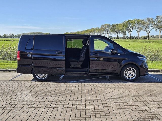 Transport de personnes MERCEDES-BENZ EQV 300 ExtraLang L3 8 Persoons 2x Elektrische ...
