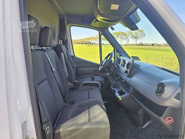 βαλίτσα MERCEDES-BENZ SPRINTER 317 L3 Bakwagen Laadklep Spoiler Mbux ...
