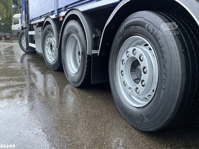 Vrachtwagen met kraan Volvo FM 460 8x4 Euro 6 HMF 26 tonmeter laadkraan