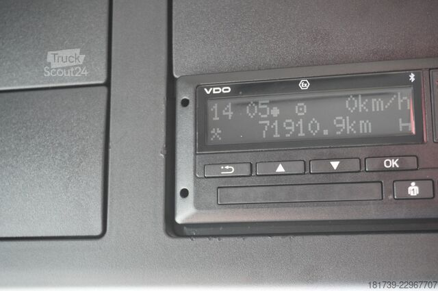 Платформа с краном Mercedes-Benz Arocs 1827 4x2 / 70 tho km!!! / Fassi