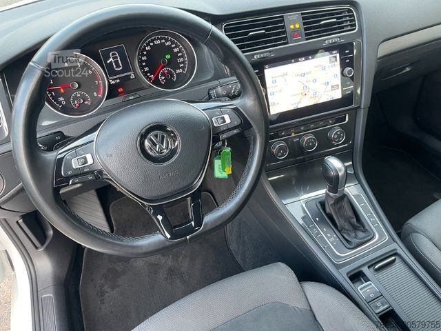 Bestelwagen VOLKSWAGEN Golf 1.0 TSI DSG Comfort.*Klima*Navi*Alcantara