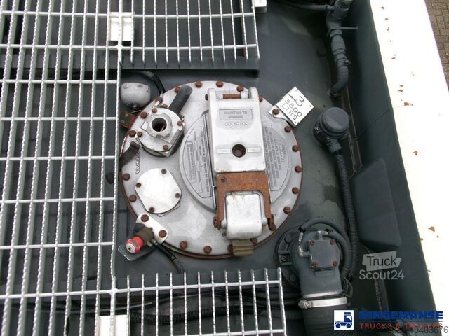 Tanker Volvo FL 240 4x2 RHD fuel tank 13 m3 / 4 comp