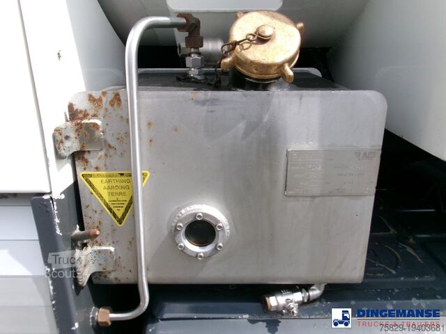 Танкер Volvo FM 380 6X2 fuel tank 20.6 m3 / 4 comp