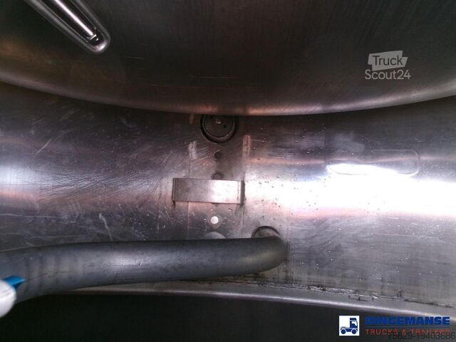 شاحنة صهريج Volvo FE 280 4X2 fuel tank 13.6 m3 / 4 comp / ADR 07...